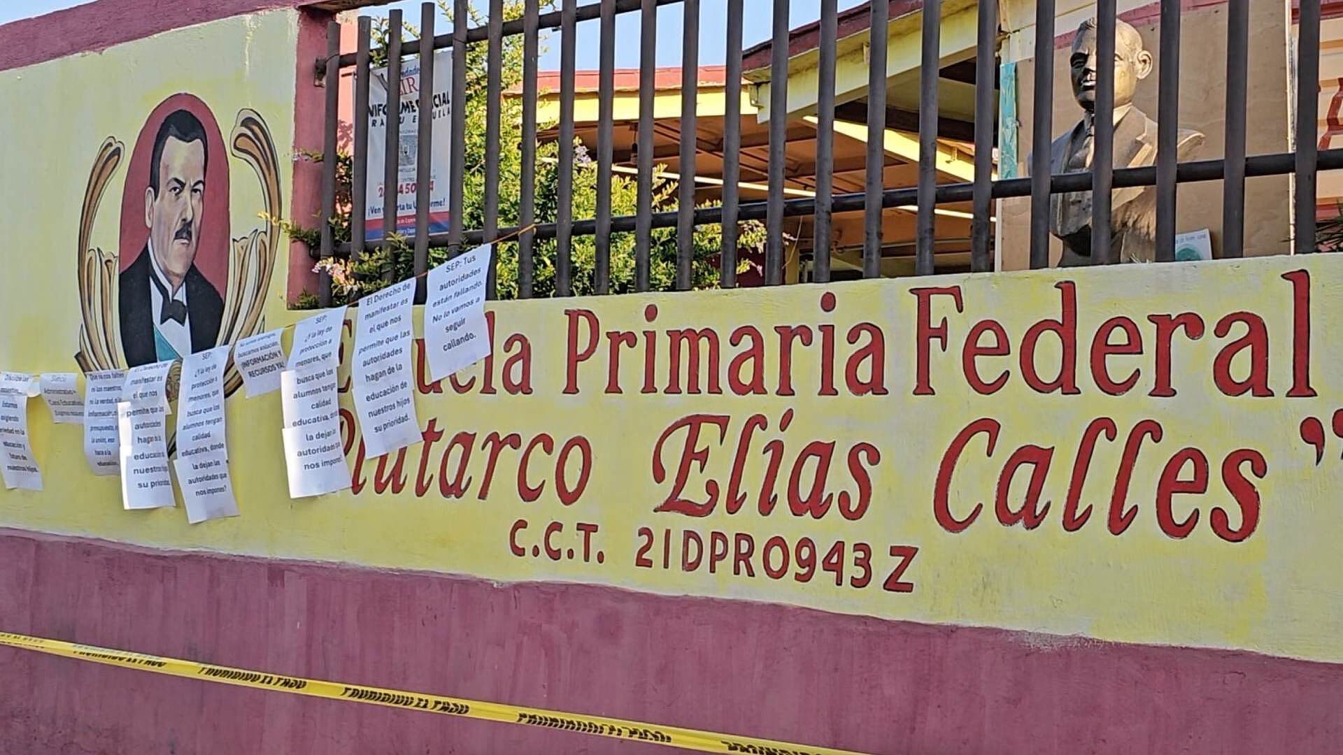 Padres de Familia Bloquean Acceso a Primaria tras Conflicto en Atlixco, Puebla