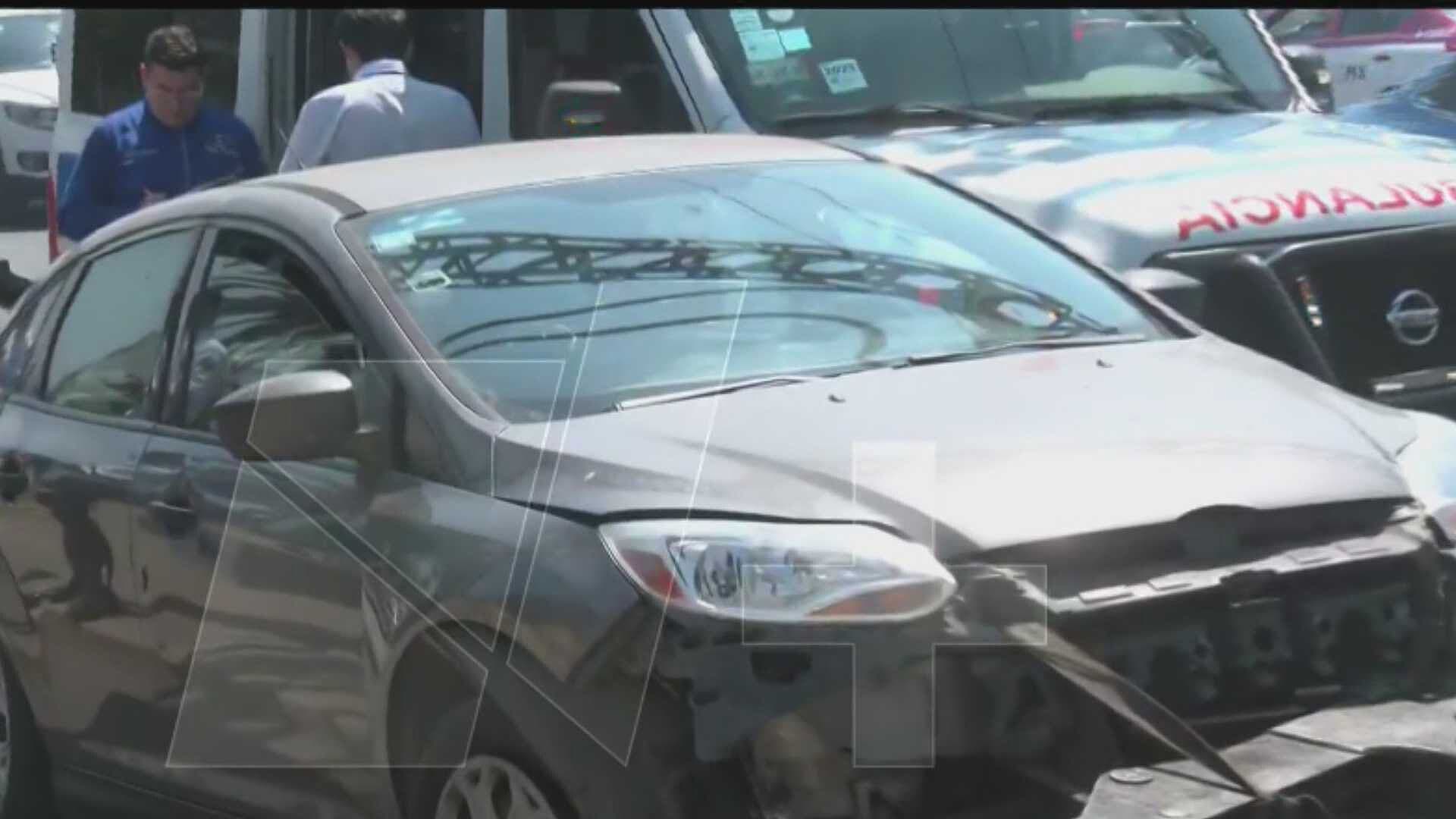 Fuerte Choque Cerca de la Terminal Dos del AICM; Conductor Sufre Crisis Nerviosa