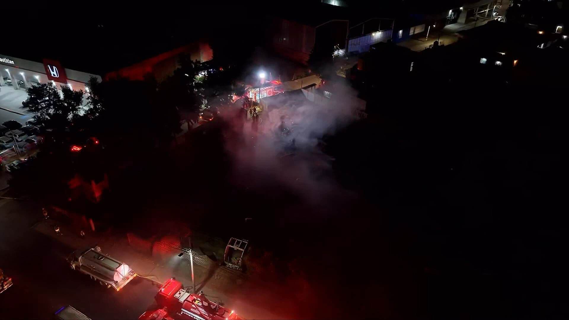 Incendio de Llantas en la México-Querétaro Moviliza a Emergencias en Cuautitlán Izcalli, Edomex