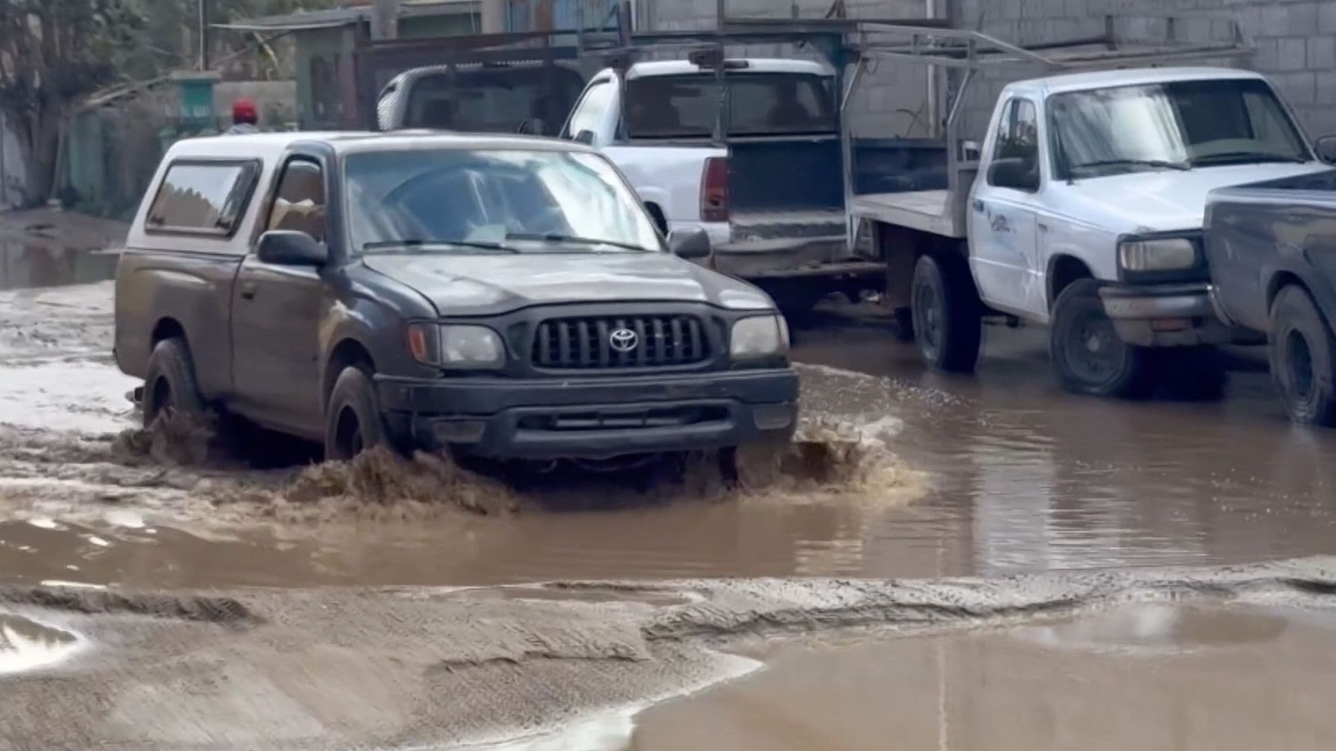Denuncian Inundaciones en Fraccionamiento Único por Fallas de Drenaje en Ensenada