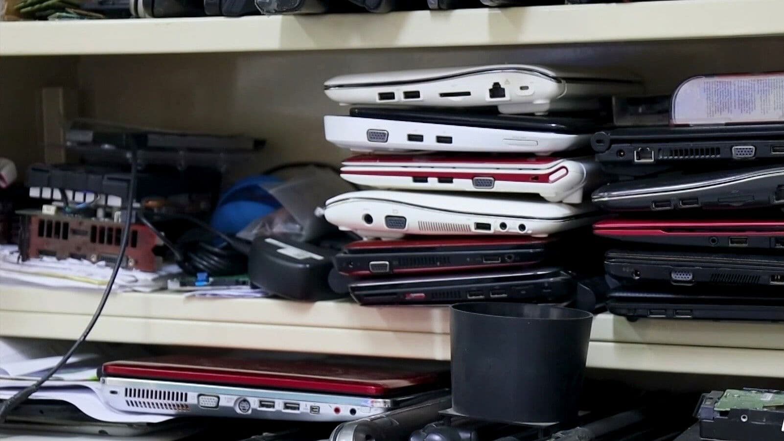 Reciclaje de Computadoras: Proyecto de Maestro de la UNAM Cambia la Vida a Estudiantes