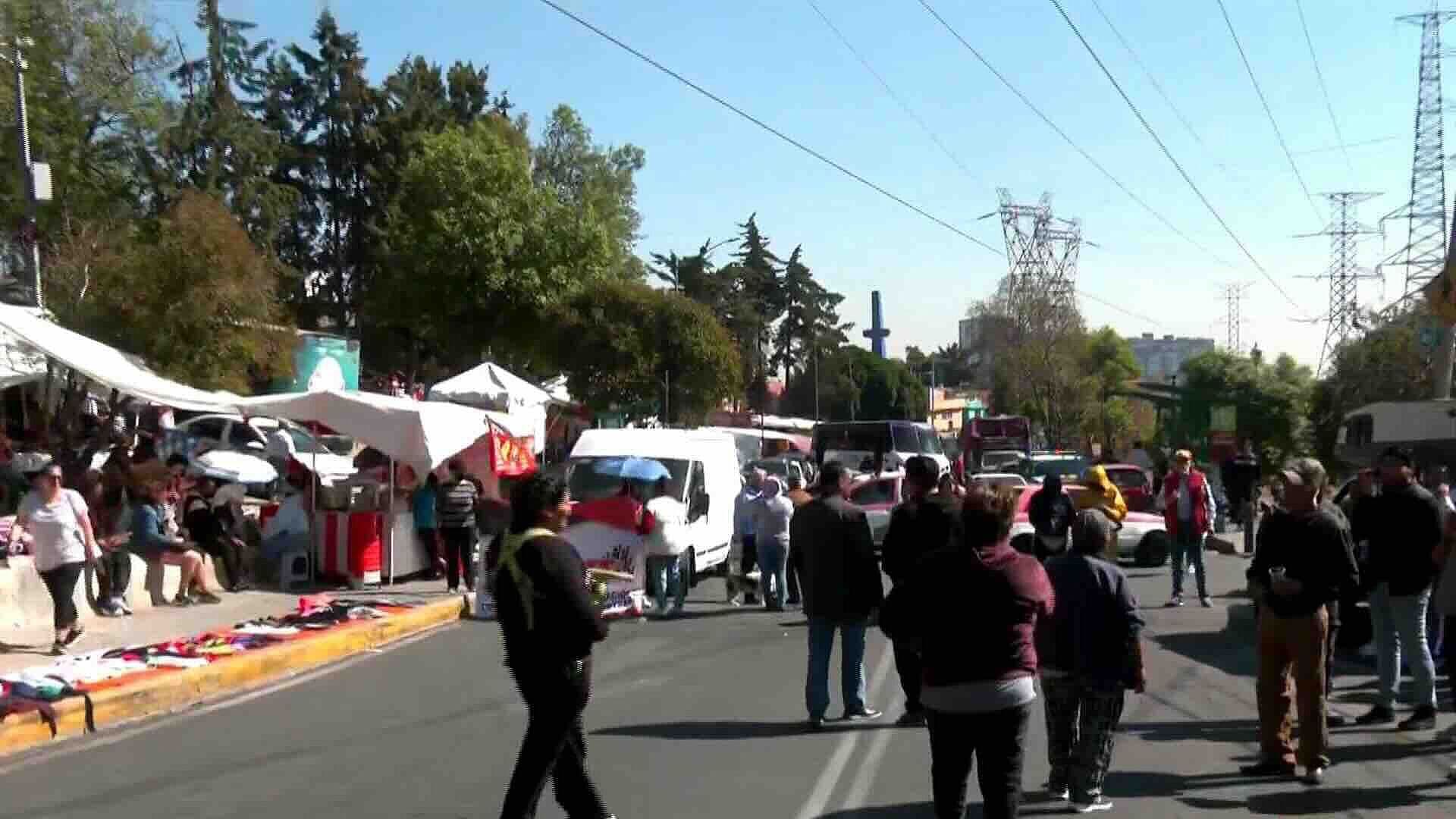 Manifestantes Bloquean Av. de las Torres en Alcaldía Álvaro Obregón, CDMX