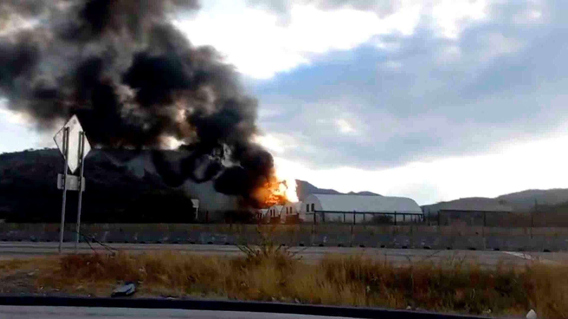 Tras 14 Horas, Controlan Incendio en Poliducto de Pemex en Tepeji del Río, Querétaro
