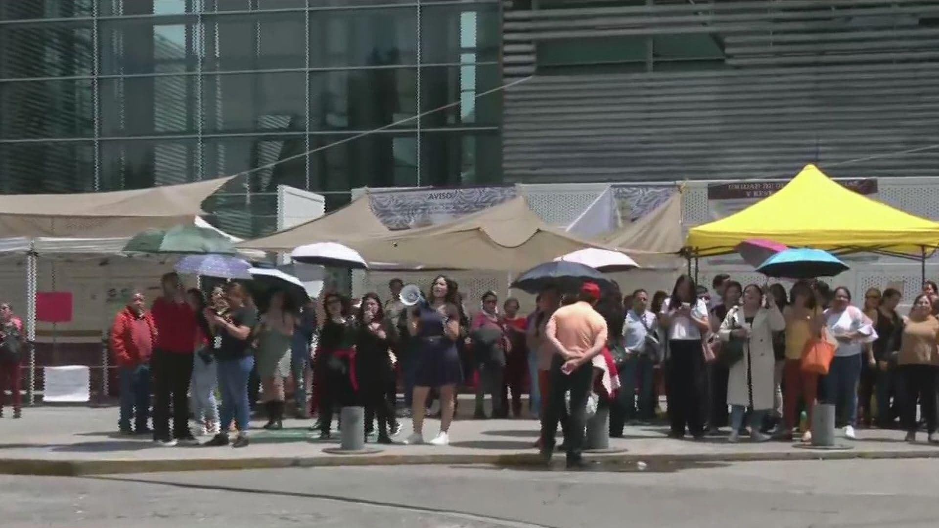 Trabajadores de Conciliación y Arbitraje Bloquean Azcapotzalco-La Villa, en CDMX