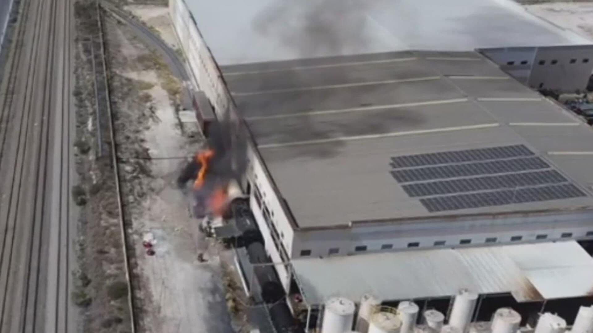Se Quema Pipa en Parque Industrial en Apodaca, Nuevo Léon