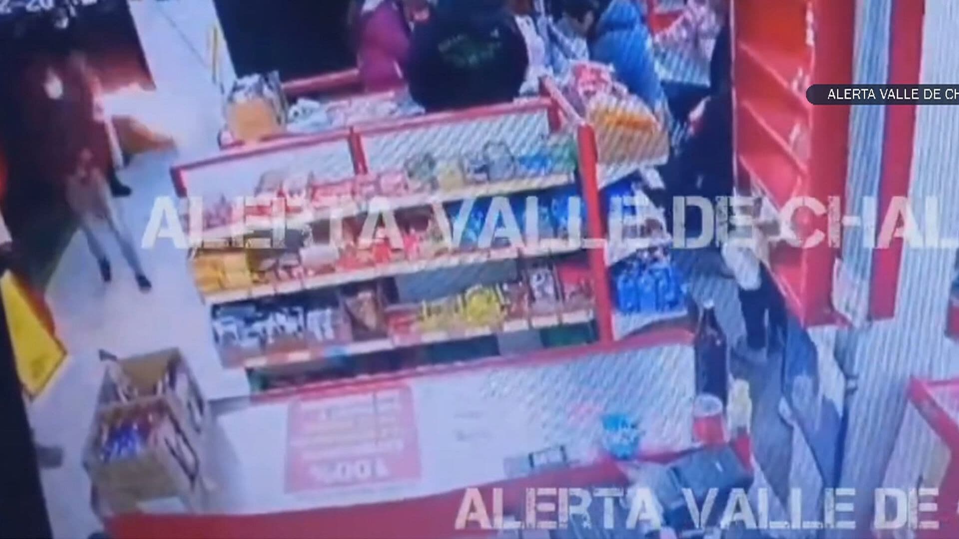 VIDEO: Difunden Imágenes del Ataque Incendiario a Tienda de Autoservicio en Valle de Chalco