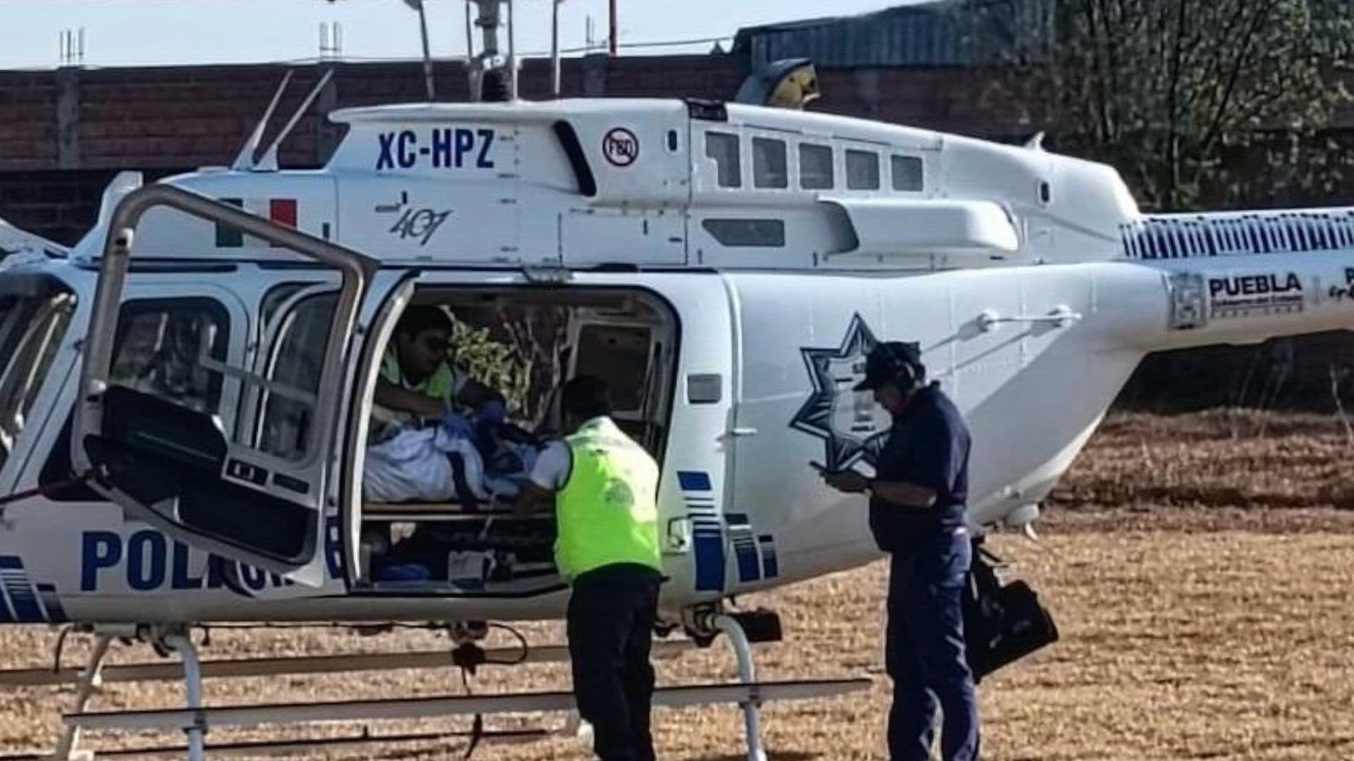 Trasladan en Helicóptero a Mujer Embarazada en Condición Crítica en Puebla