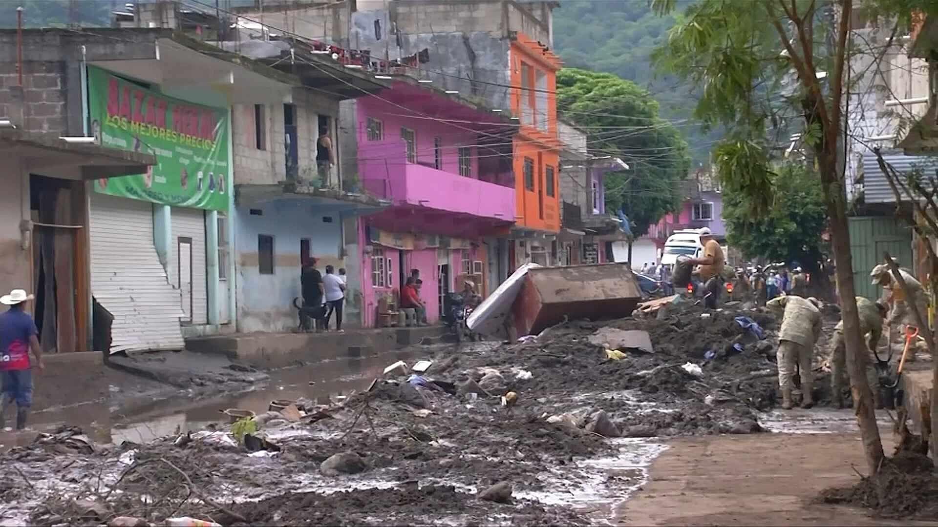 FOTO | "Fue de Terror": Habitantes de Huehuetla, Hidalgo, Narran Cómo Perdieron Todo por las Lluvias