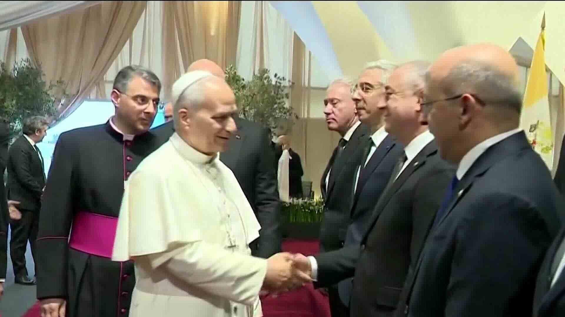 Papa León XIV Llegó a Beirut y Se Reunió con el Presidente del Líbano