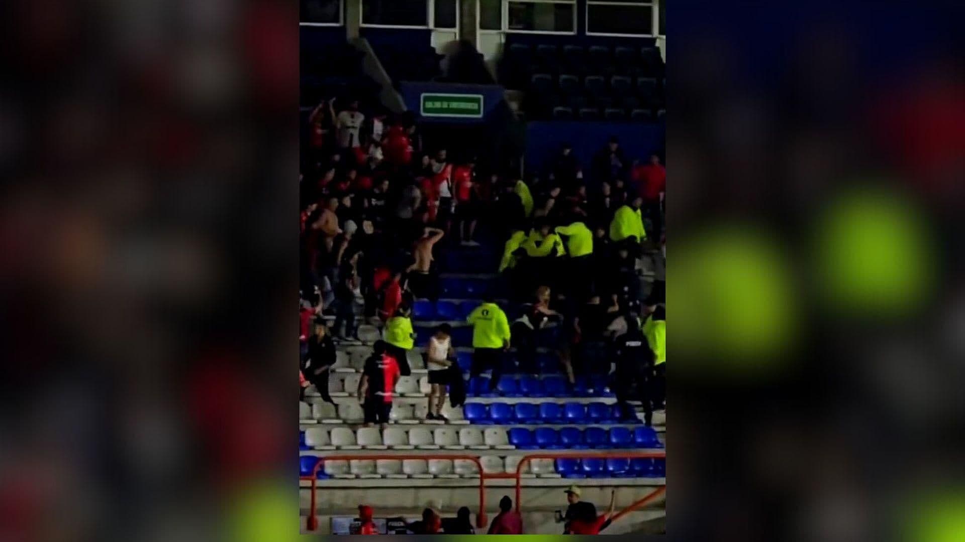 Conato de Riña se Registra en Tribuna del Estadio Hidalgo Tras Partido Tuzos vs Atlas (VIDEO)