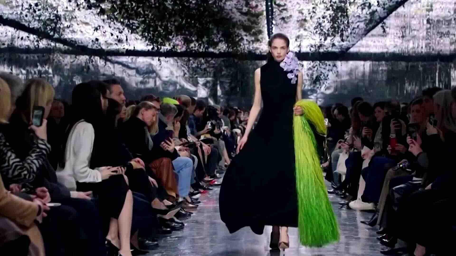 Sorprende Semana de la Moda en París con Colecciones Espectaculares y Emotivas