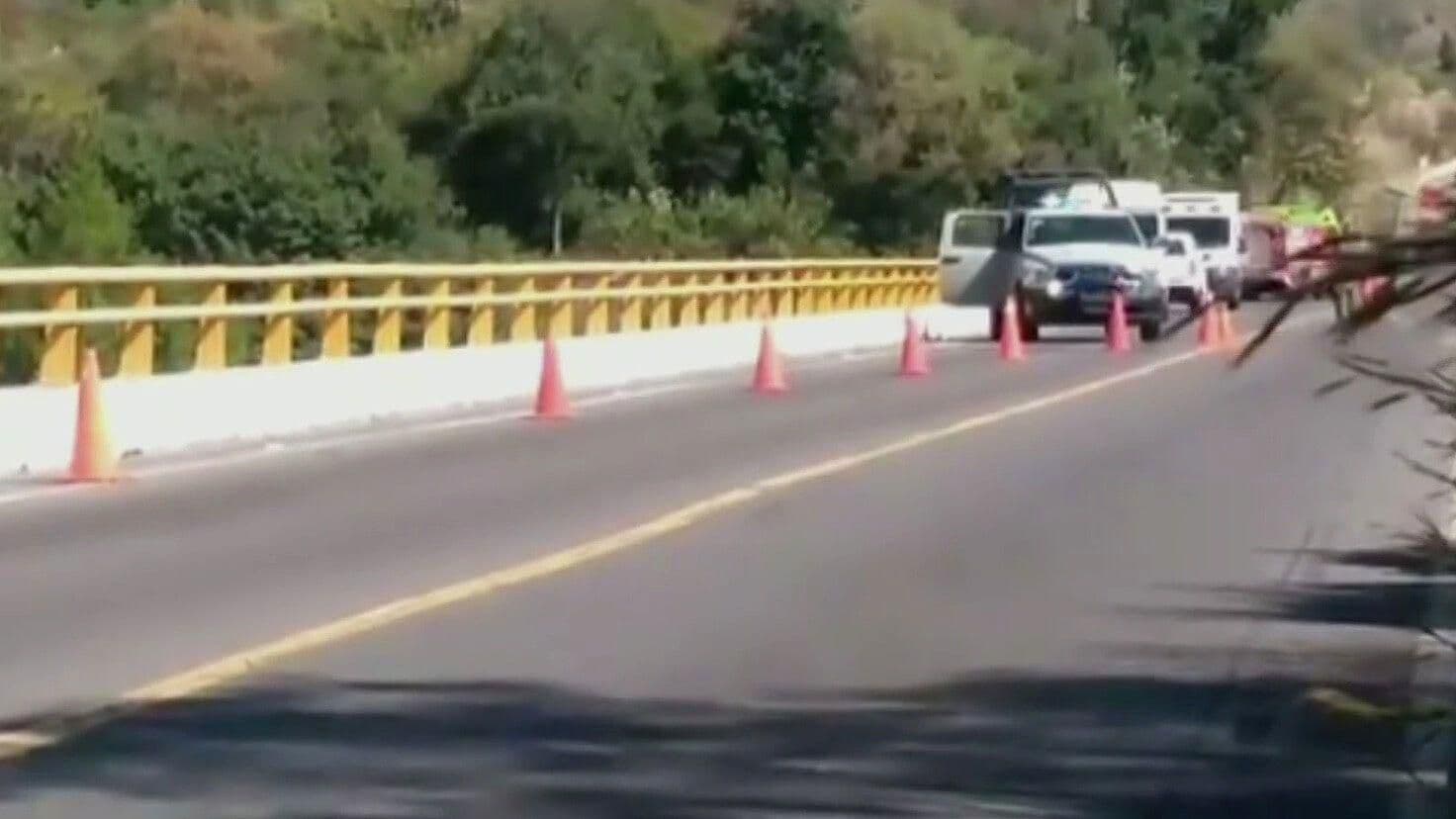 Investigan Hallazgo del Cuerpo de una Mujer en Puente de Calderón, Ixtapan de la Sal