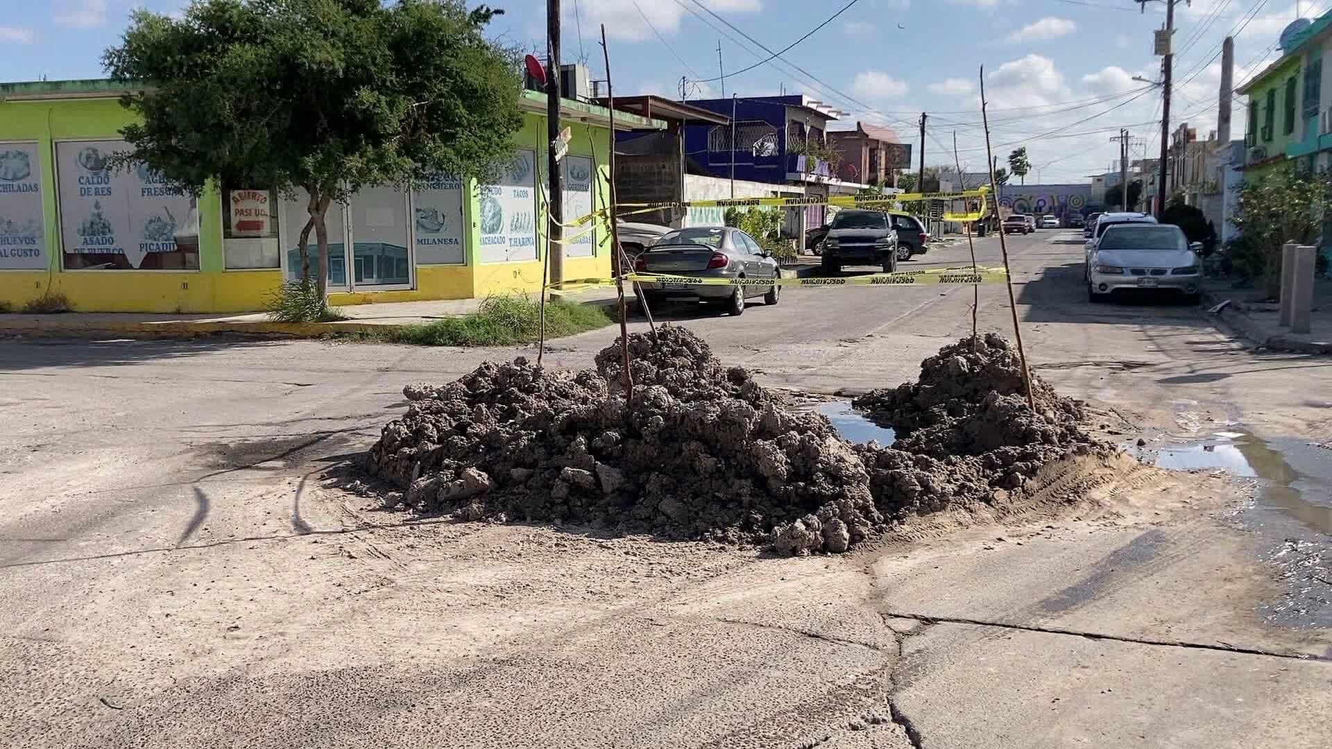 Socavón Presenta Problemática a Junta de Agua y Drenaje