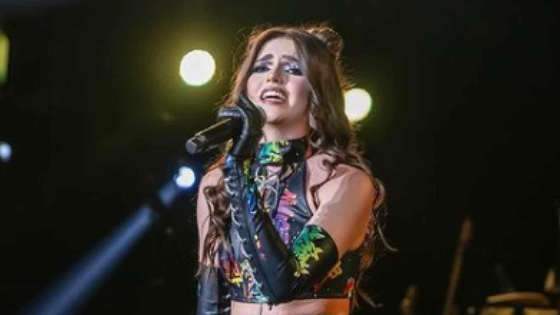 Hija de Daniela Castro Abre Concierto a Gloria Trevi