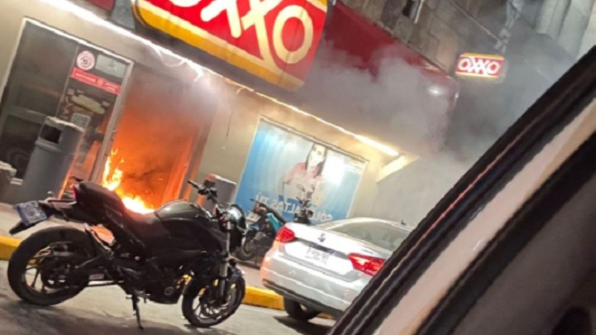Reportan Bloqueo Carretero e Incendio de Tiendas en Zitácuaro, Michoacán
