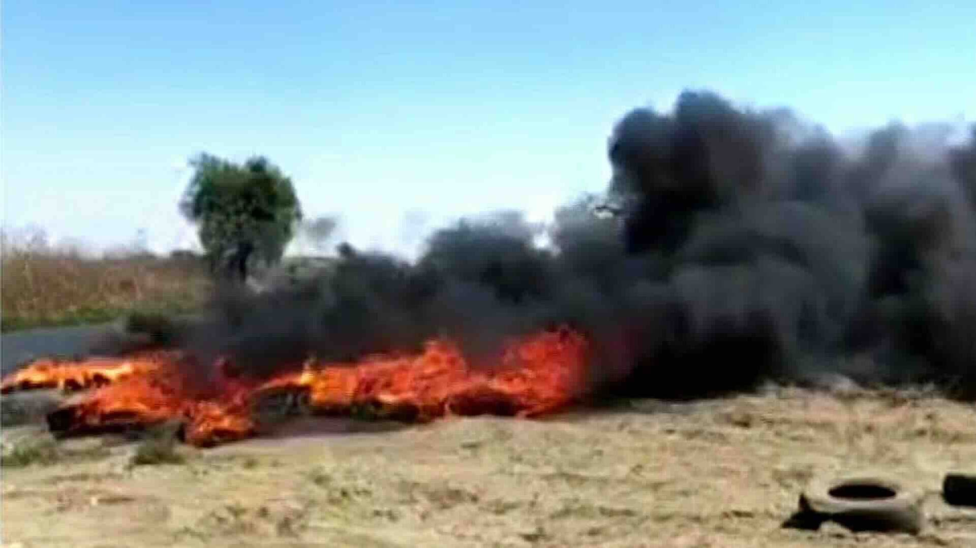Incendian Neumáticos y Movilizan Emergencia en Carretera Cholula-Calpan, Puebla