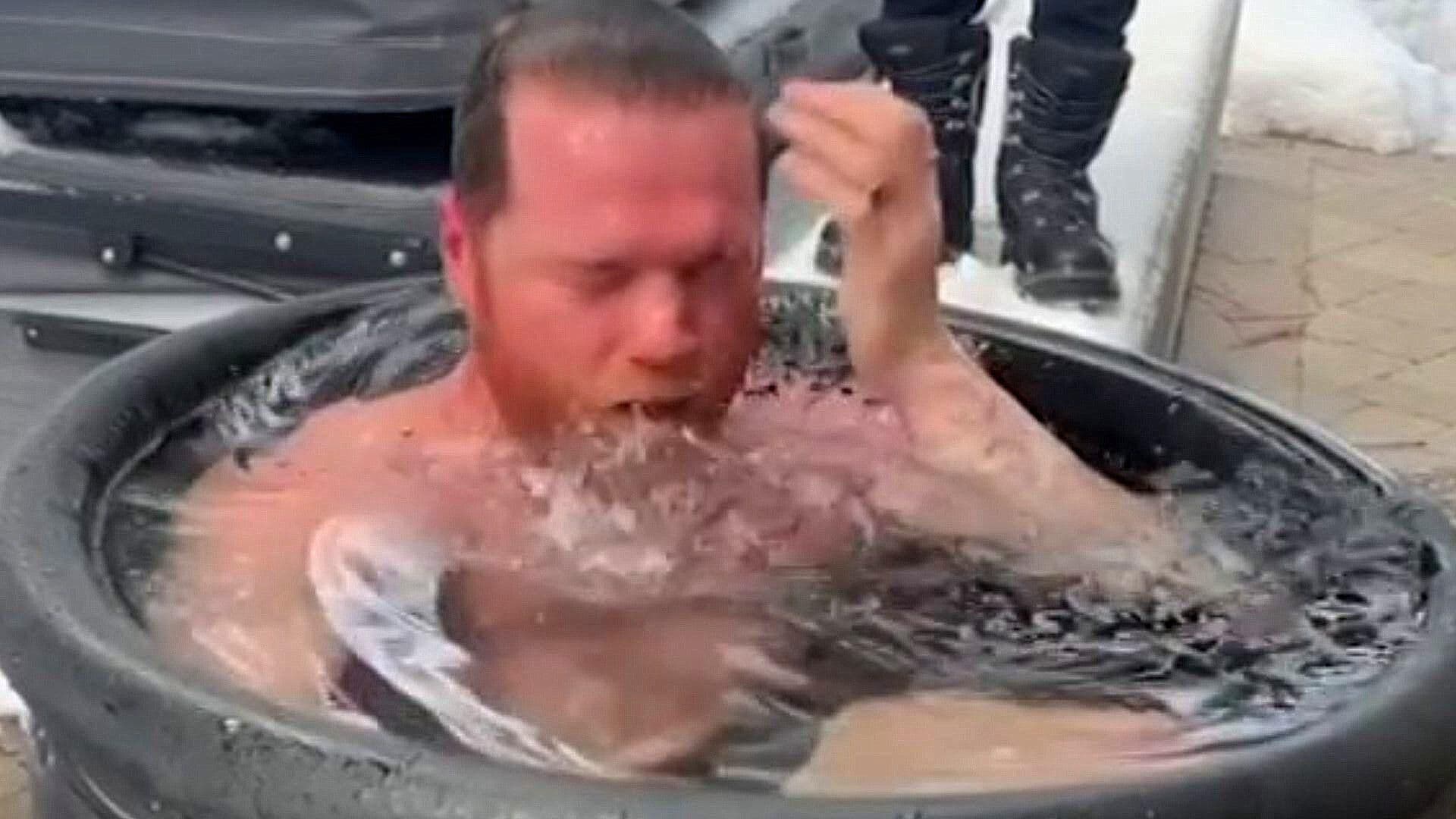 ‘El Canelo’ Álvarez se Sumerge en Agua Caliente y Helada como Entrenamiento