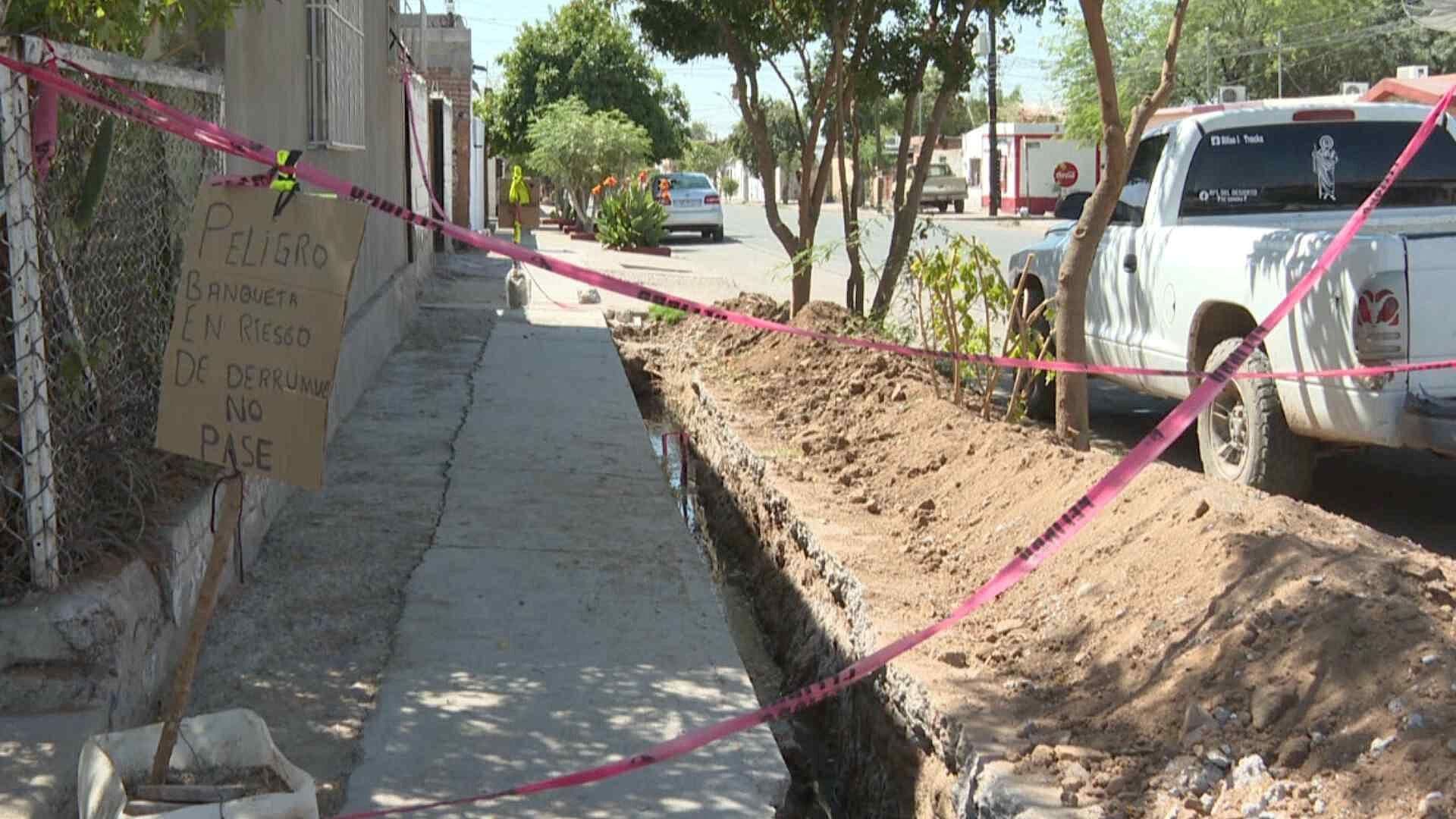 Adulto Mayor Reporta Drenaje Colapsado que Afecta su Vivienda en Colonia Balderrama