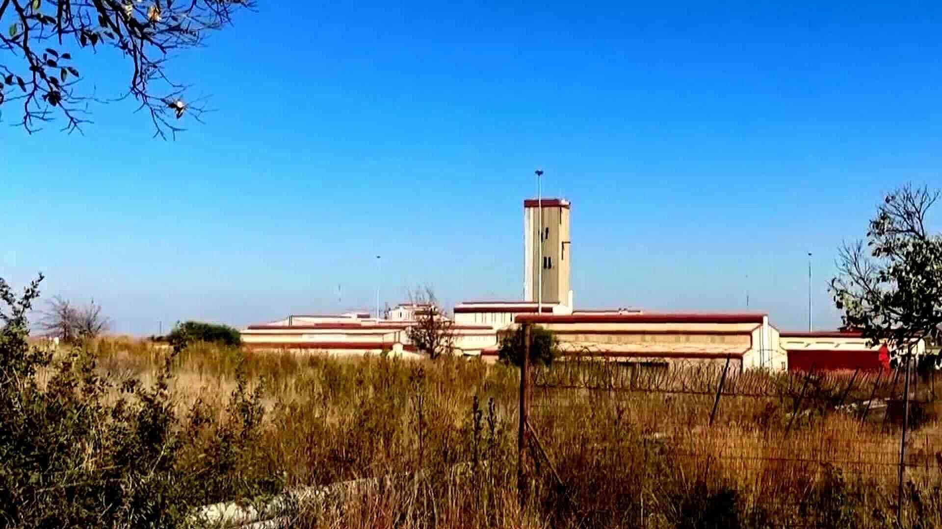 Rescatan a 260 Mineros Atrapados en Sudáfrica; Todos Están a Salvo