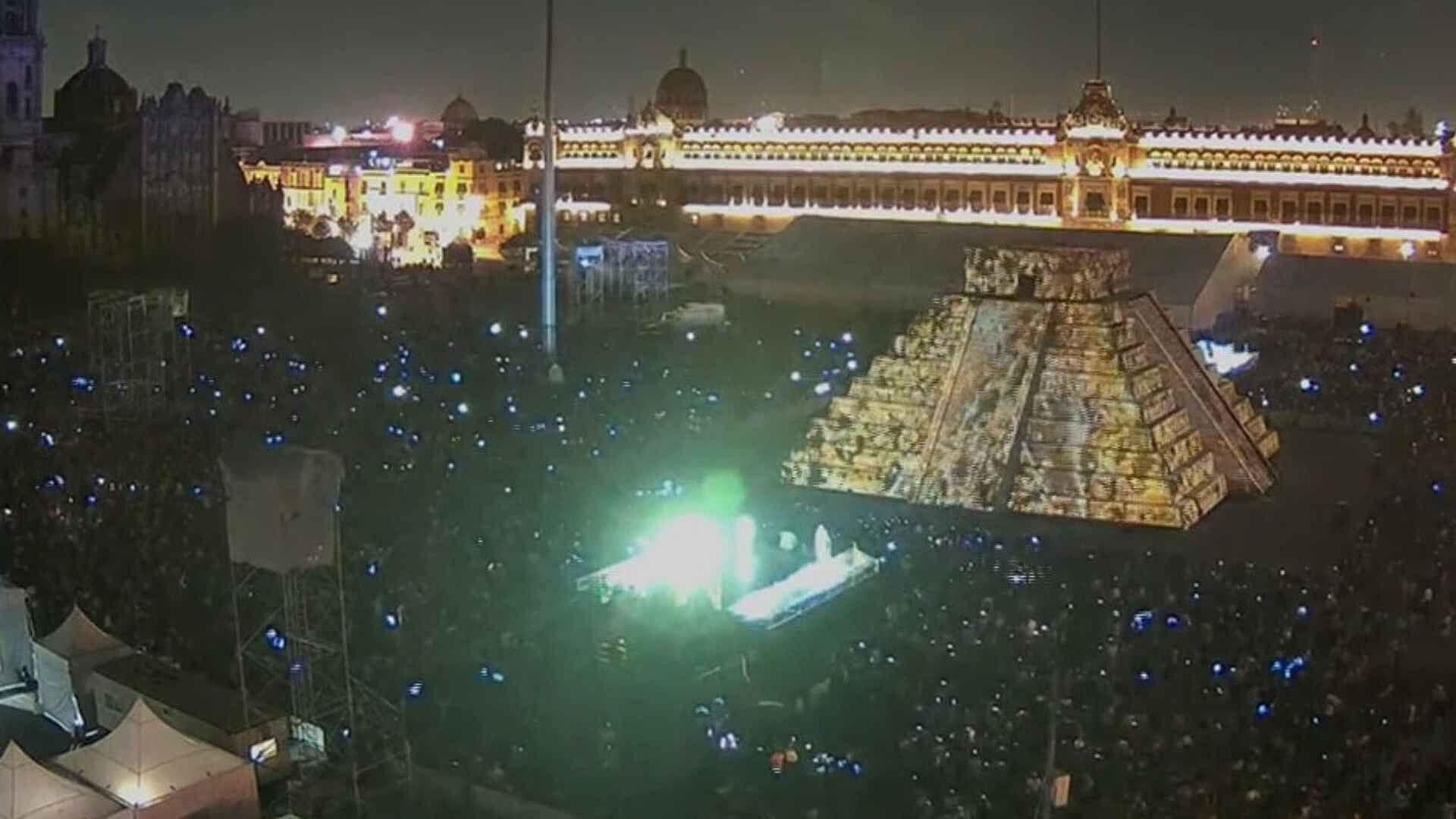 Así Fue el Ensayo del Encendido de la Réplica de la Pirámide de Kukulkán en el Zócalo