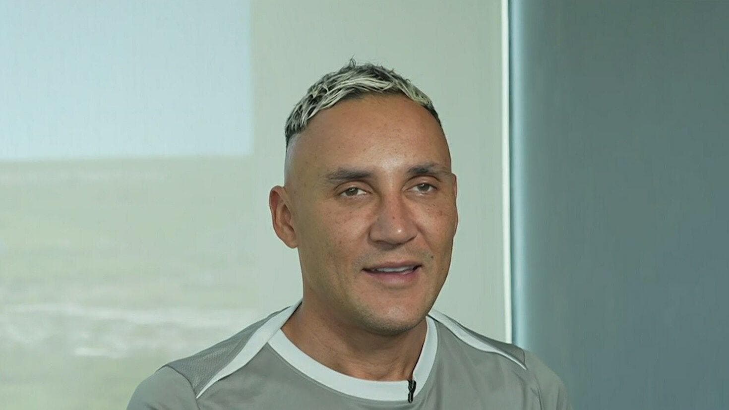 Keylor Navas Alista su Debut en México; N+ Platica en Exclusiva con Nuevo Portero de Pumas
