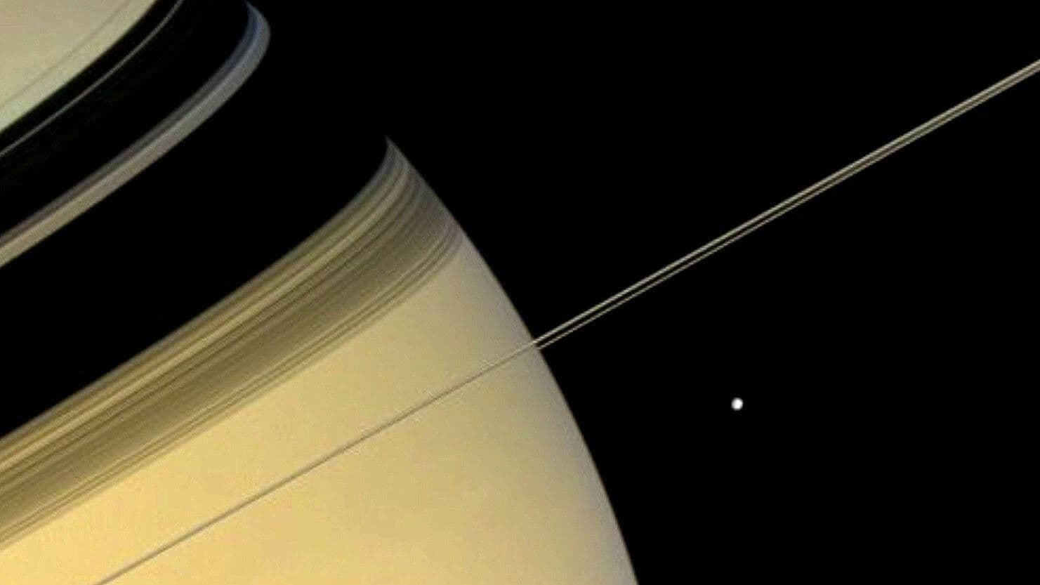 Captan Impresionante Imagen de Saturno y Sus Lunas