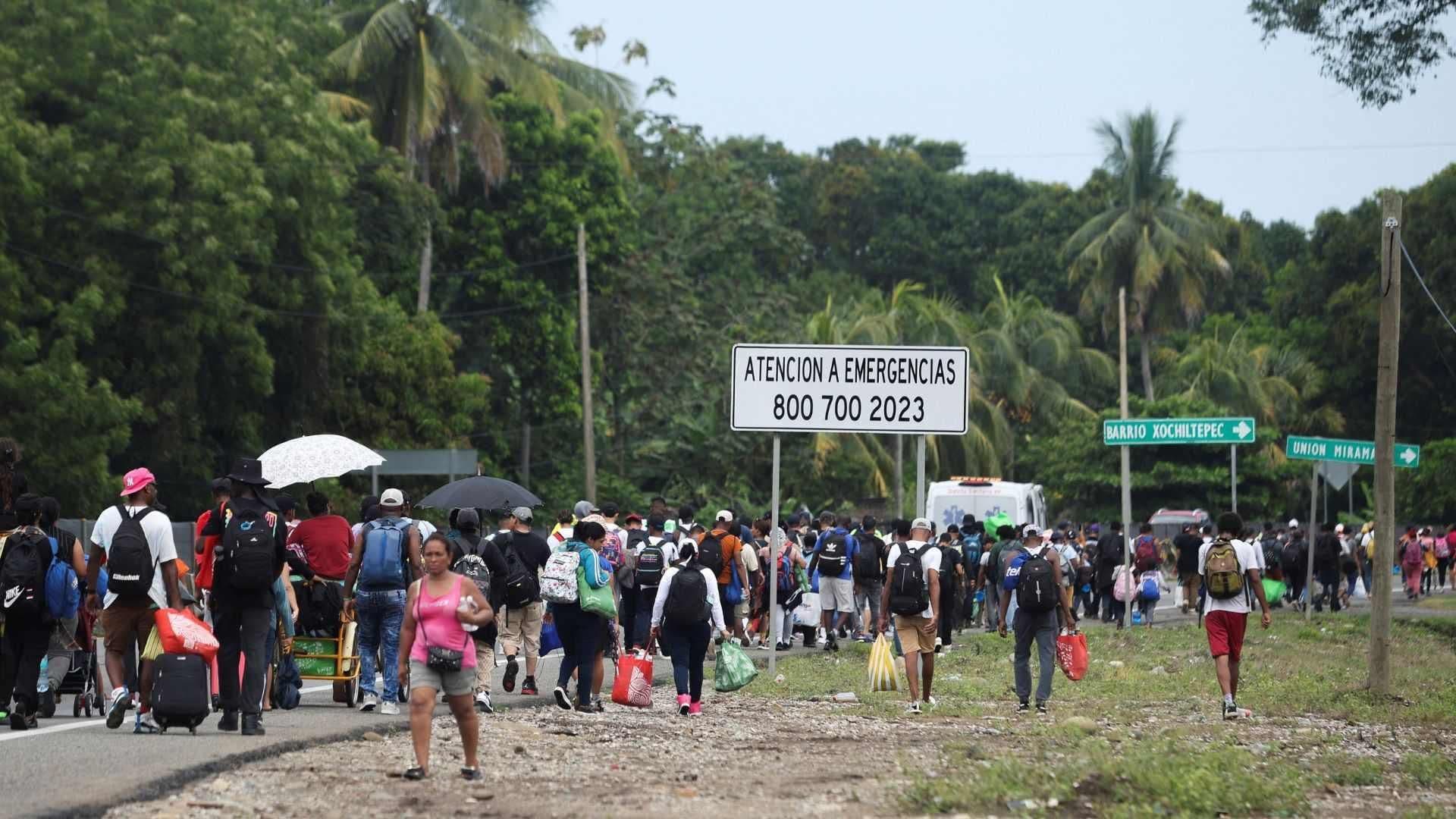 Caravana Migrante Llega a Huehuetán, Chiapas, luego de Larga Caminata