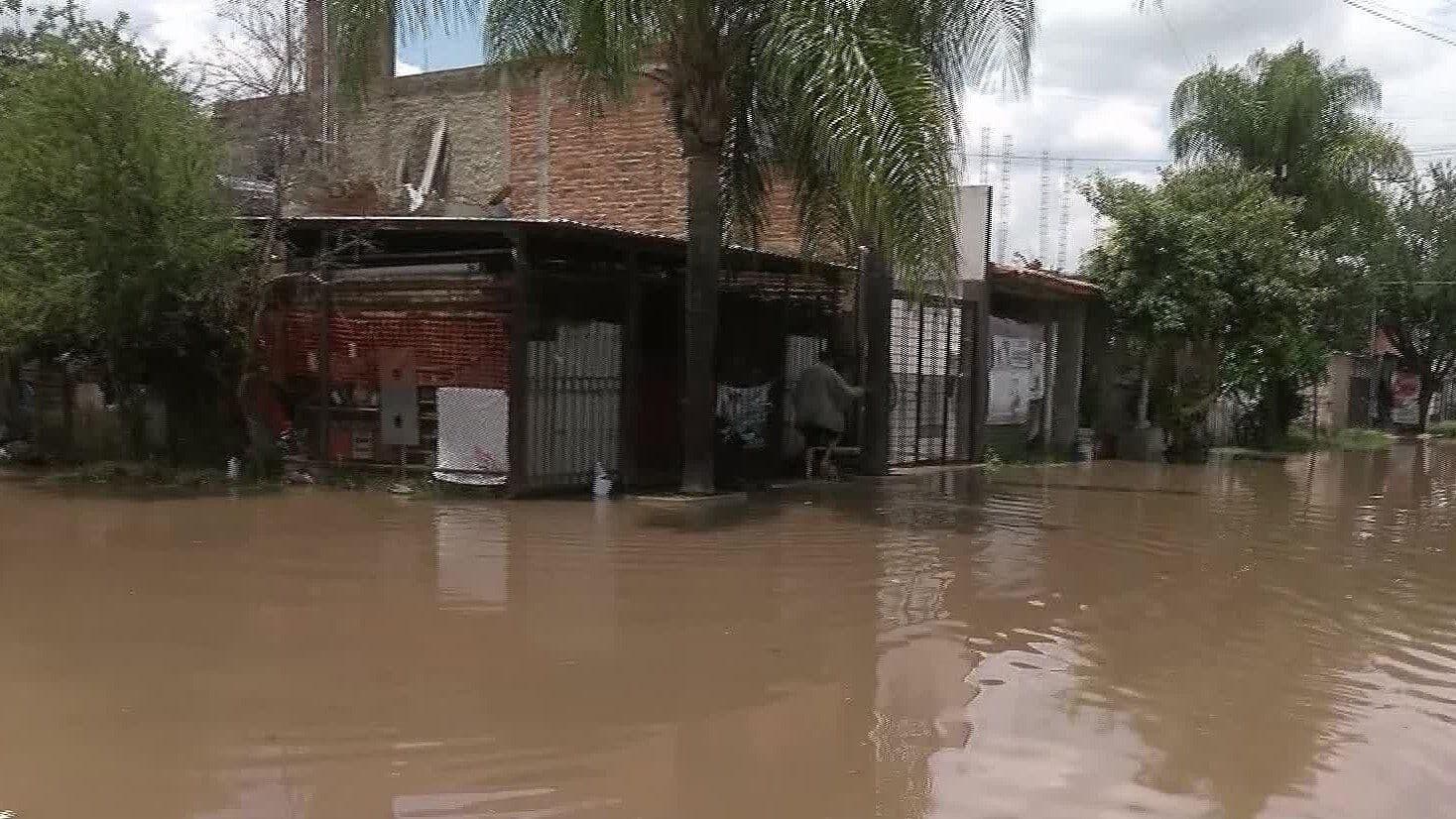 Habitantes de El Salto, Jalisco, Pierden su Patrimonio Tras Desborde del Río Santiago