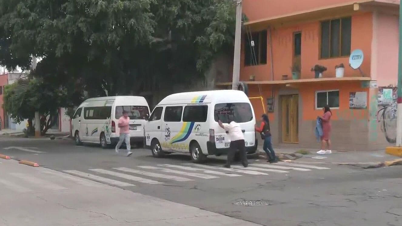 Transportistas Retiran Bloqueo en Bordo de Xochiaca en Neza