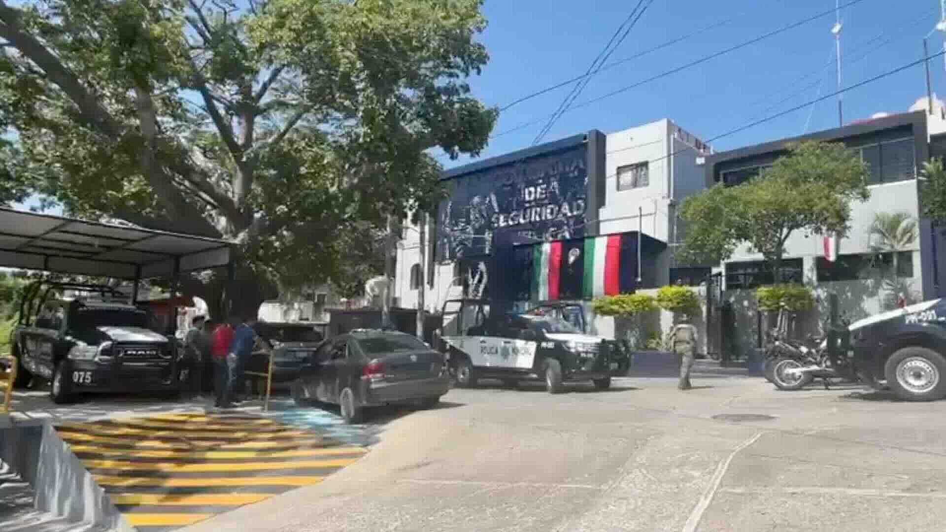 Investigan a 10 Policías por Presunto Feminicidio en Comandancia de Salina Cruz, Oaxaca