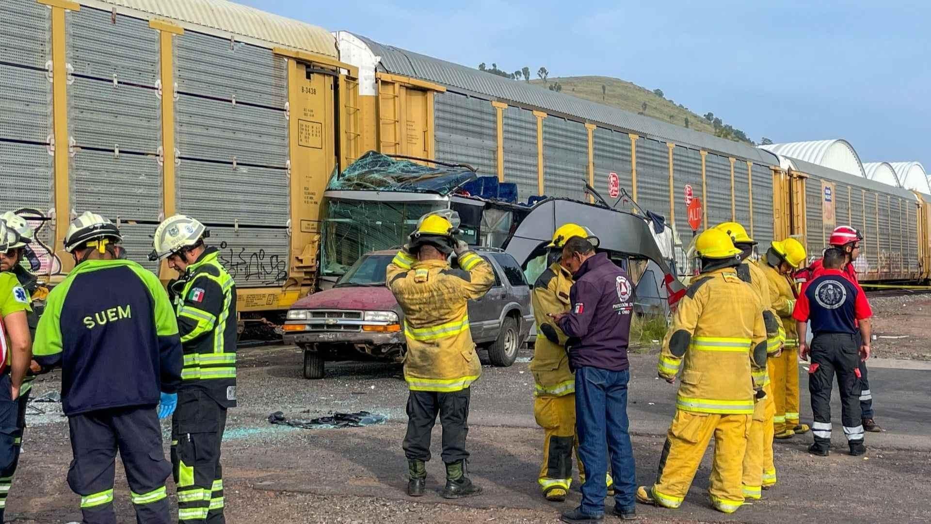 Vinculan a Proceso a Conductor de Autobús que Chocó contra Tren en Atlacomulco, Edomex