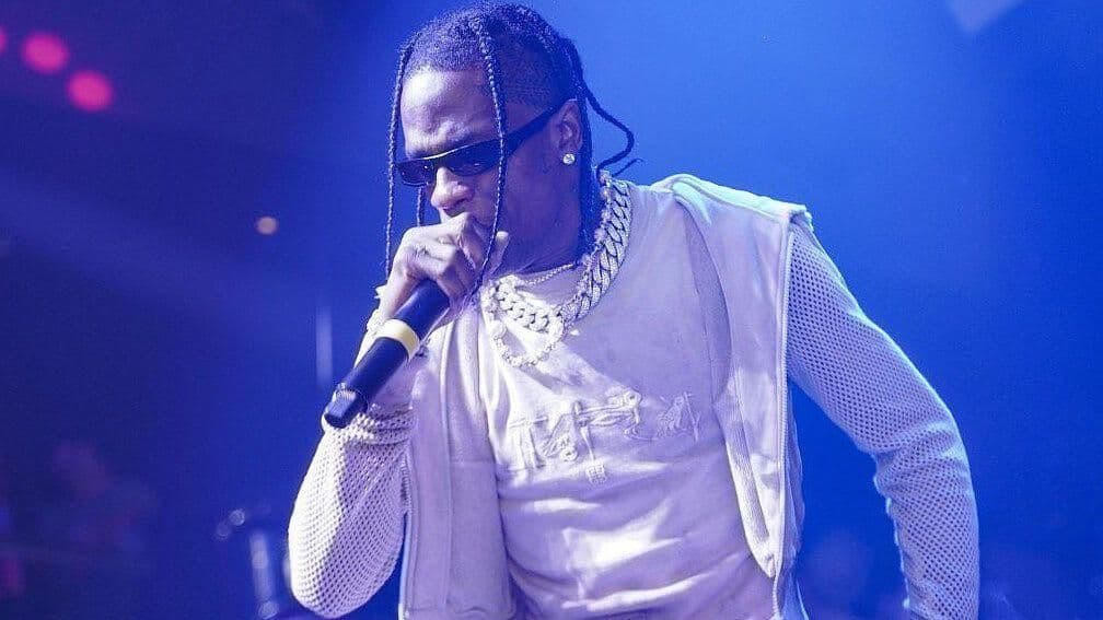 Travis Scott Causa Temblor Durante Concierto en Italia