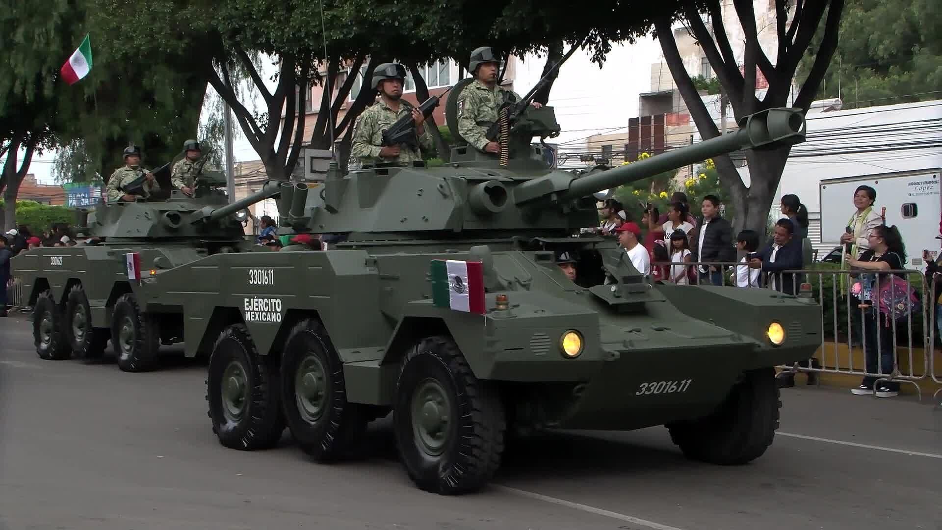 Así se Vivió el Tradicional Desfile Cívico Militar en el Estado de Querétaro