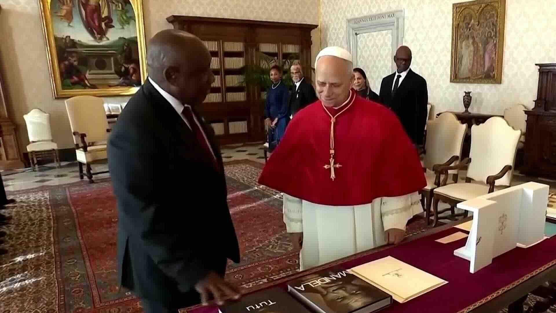 Papa Recibió a Presidente de Sudáfrica en el Vaticano para Intercambio Cultural