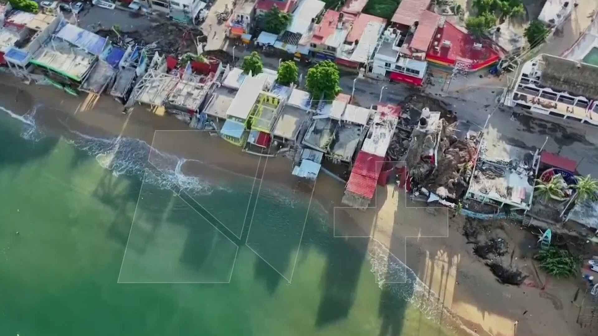 Así se ve Desde el Aire la Devastación de John en Puerto Marqués, Guerrero