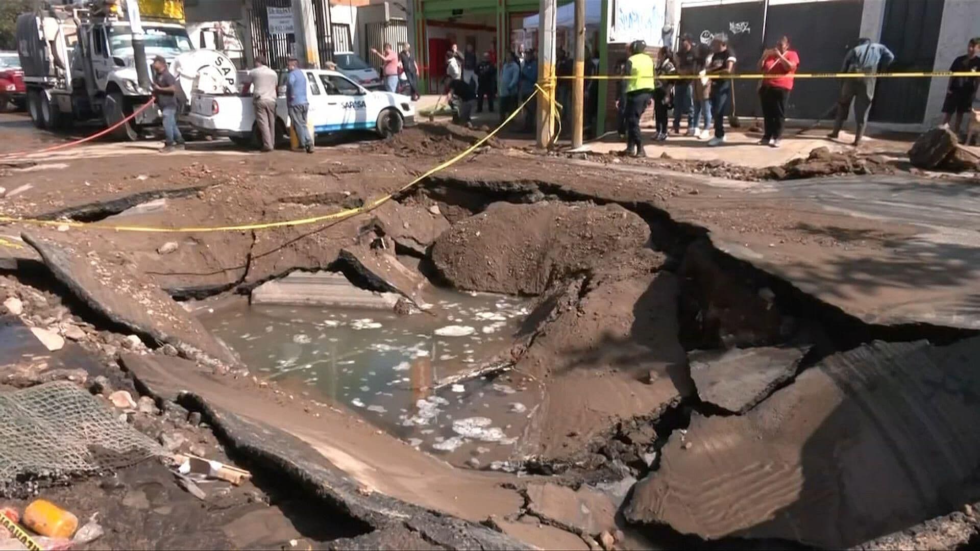 "No Podías Ni Salir": Megafuga de Agua Deja sin Patrimonio a Familias de Atizapán de Zaragoza