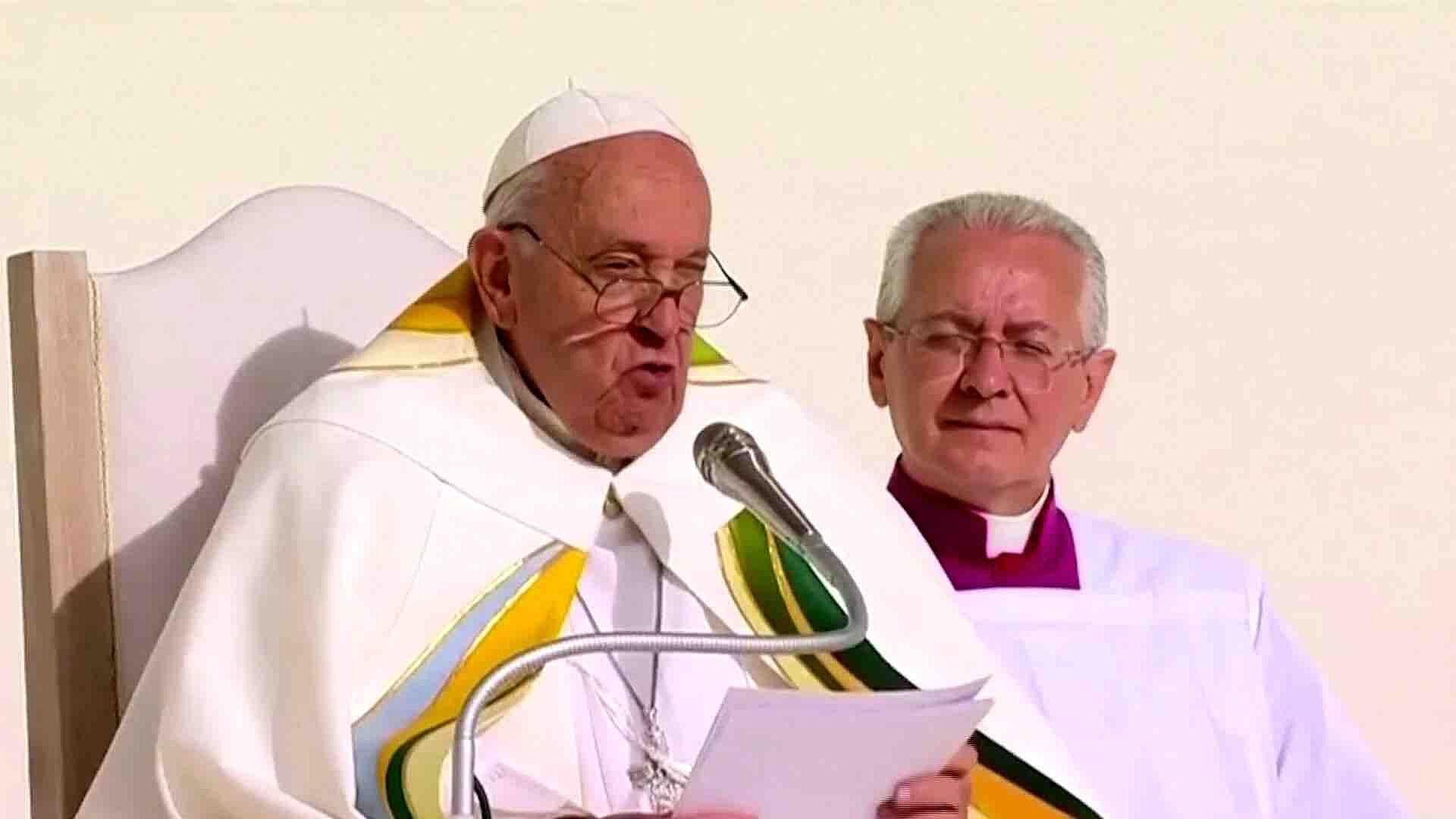 El Papa Francisco Expresa su Solidaridad por Víctimas de Incendio en Autobús en Bangkok