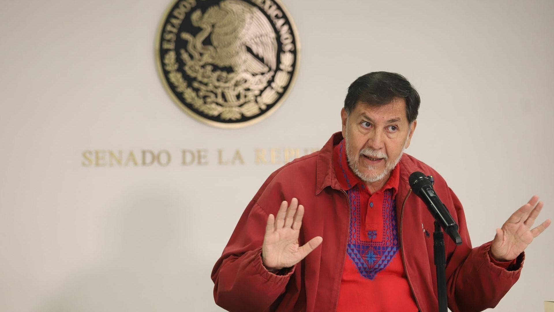 Fernández Noroña Desata Polémica al Criticar a Grecia Quiroz, Viuda de Carlos Manzo