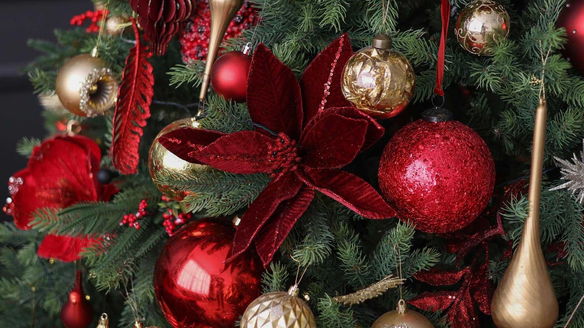 ¿Por Qué Se le Ponen Esferas al Árbol de Navidad? Así se Vive la Magia en Chignahuapan