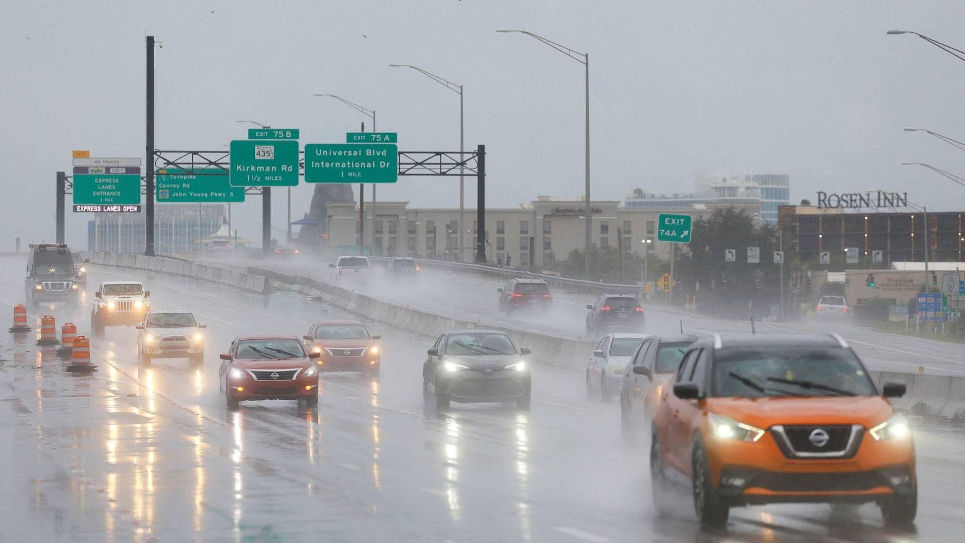 Huracán 'Milton': Se Registran Fuertes Lluvias y Vientos en Tampa, Florida