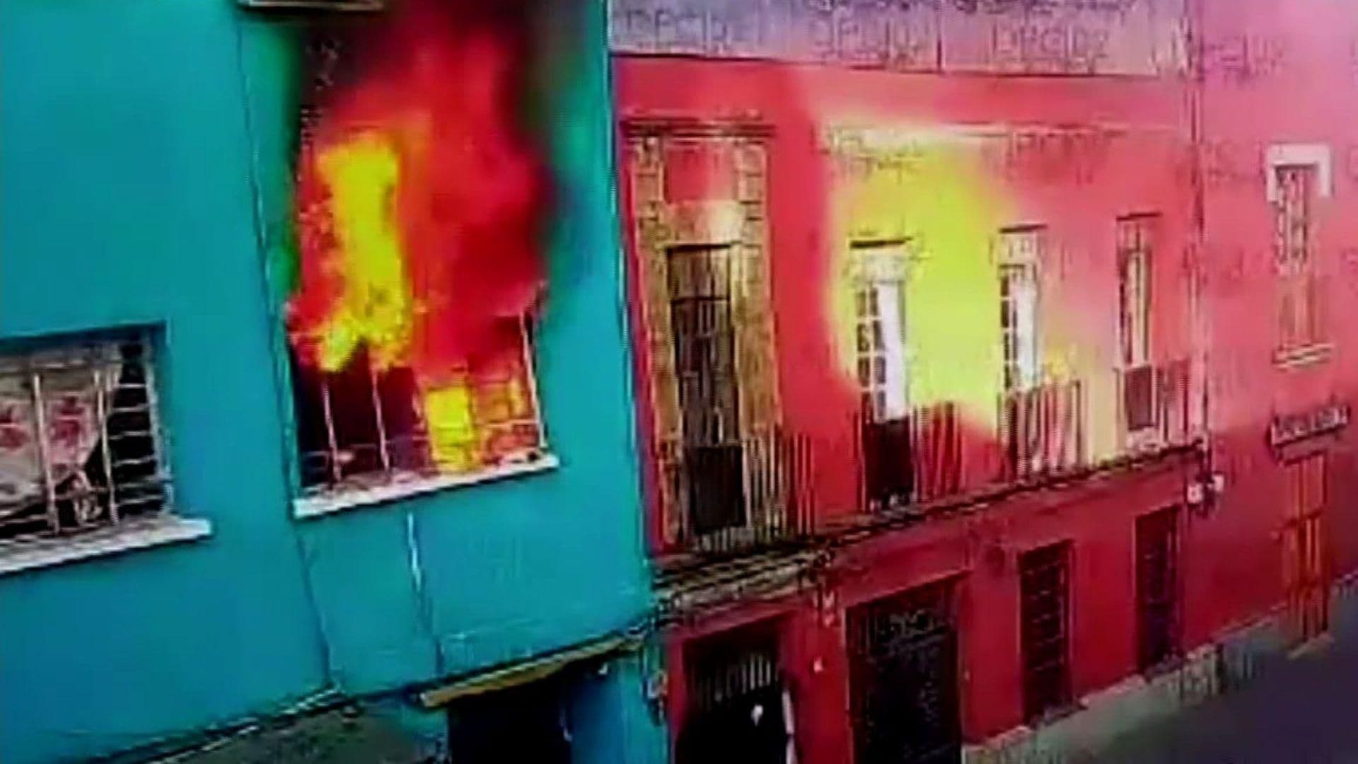 Bomberos Combaten Incendio en Local de Belisario Domínguez, CDMX