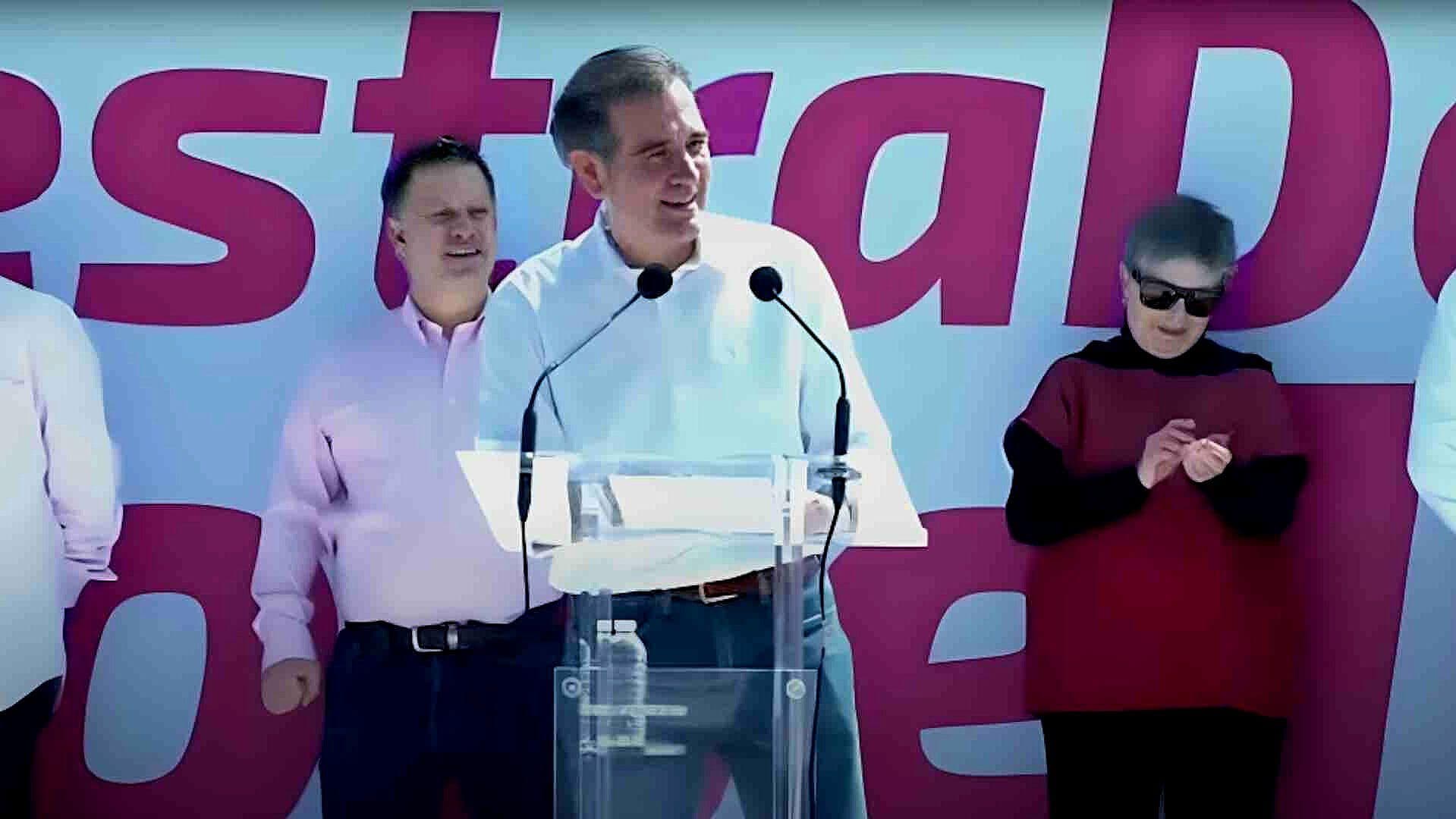 Lorenzo Córdova Inicia Discurso en Marcha Nacional por Nuestra Democracia