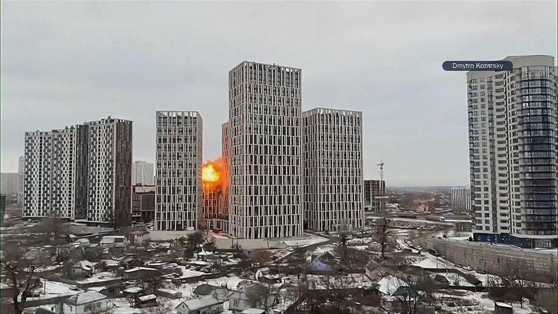 VIDEO: Captan Momento Exacto de Impacto de Dron Ruso que Destruye un Edificio en Kiev