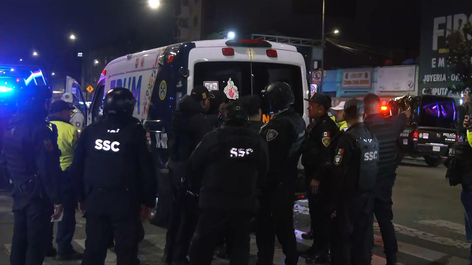 Patrulla de CDMX Choca con Camioneta en la Colonia Guerrero, CDMX, Esta Noche