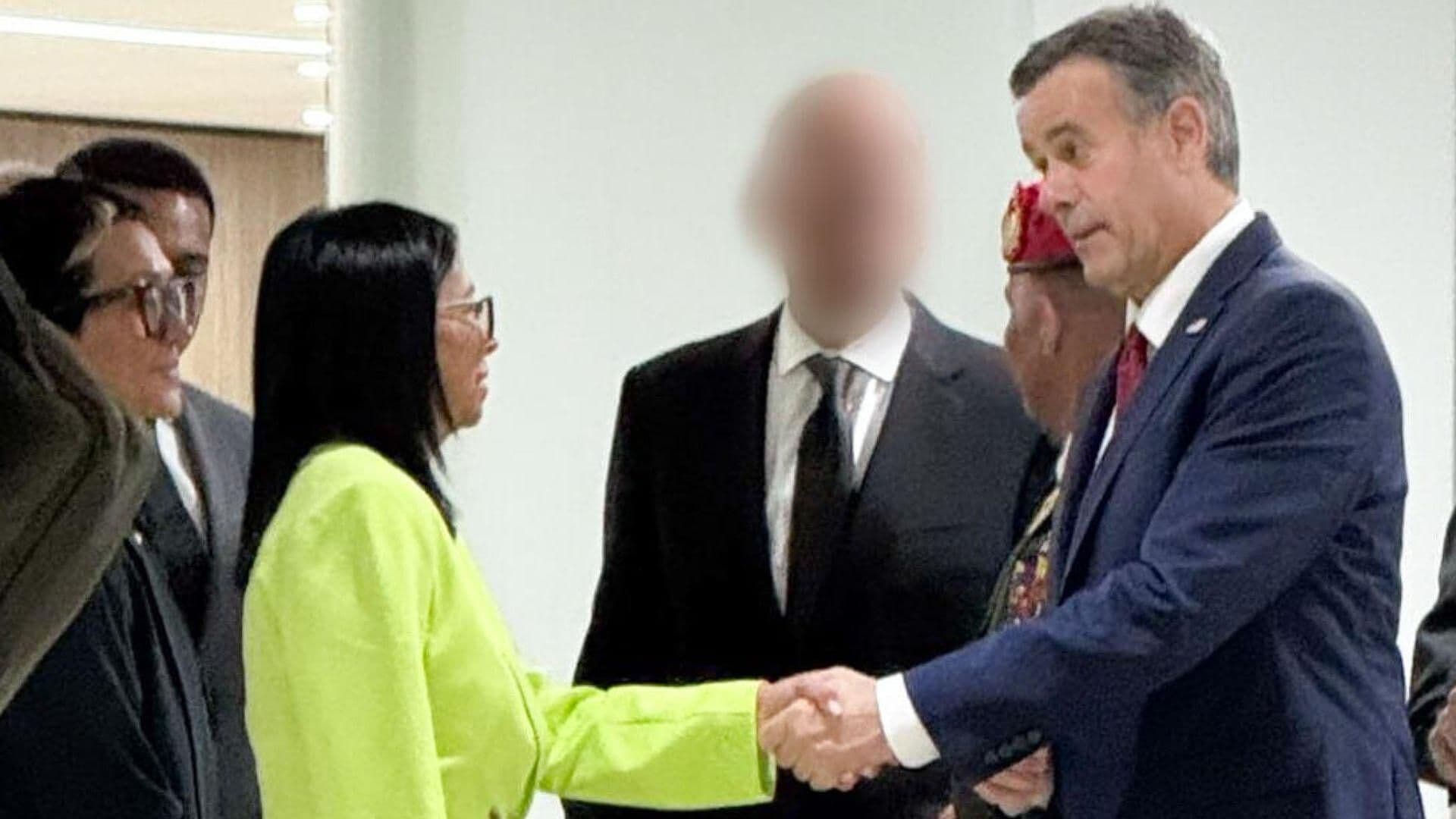 Delcy Rodríguez, Presidenta de Venezuela, Se Reúne con Director de la CIA en Caracas