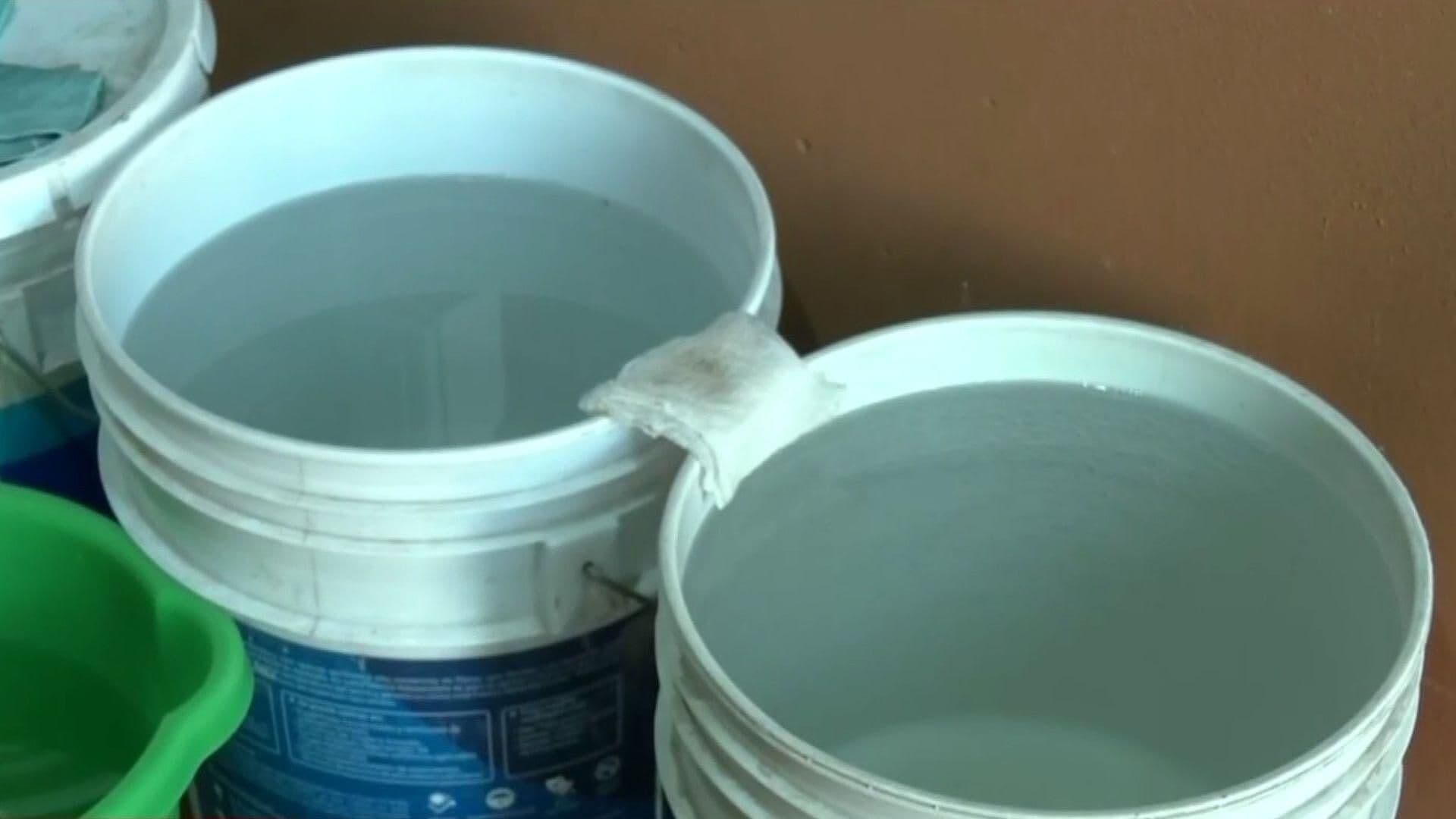 "Sale Muy Sucia": Habitantes de Ixtapaluca Denuncian Problemas de Agua en Edomex