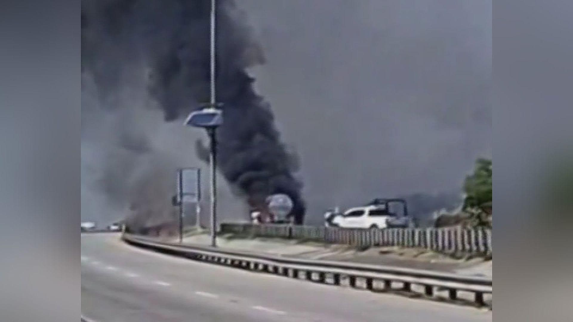 Dos Tráileres Chocan en Arco Norte, en Hidalgo, y Provocan Incendio