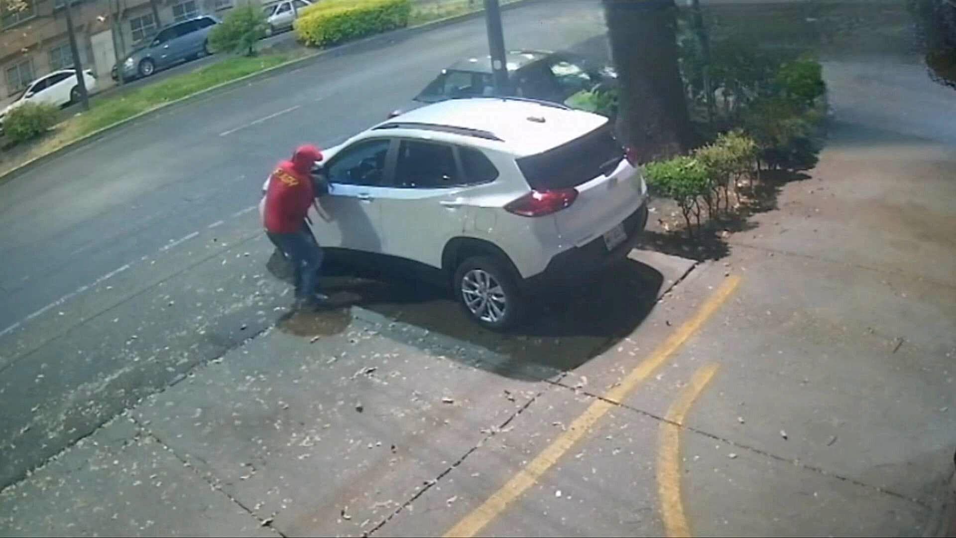"Les Tomaron la Medida": Vecinos Denuncian Robos de Autopartes Pese a Vigilancia en la Narvarte