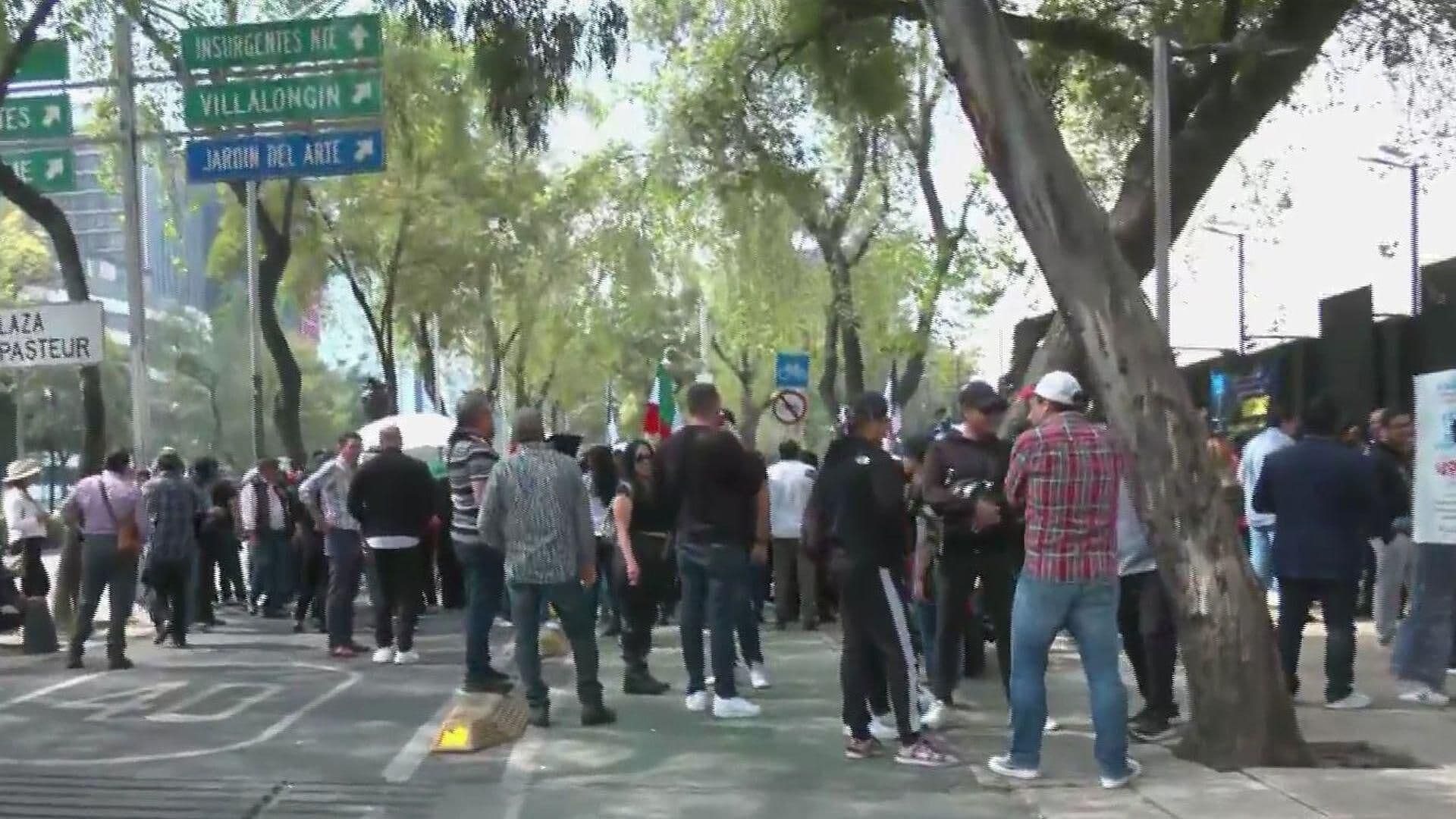 Trabajadores del Poder Judicial Protestan Frente al Senado de la República en la CDMX