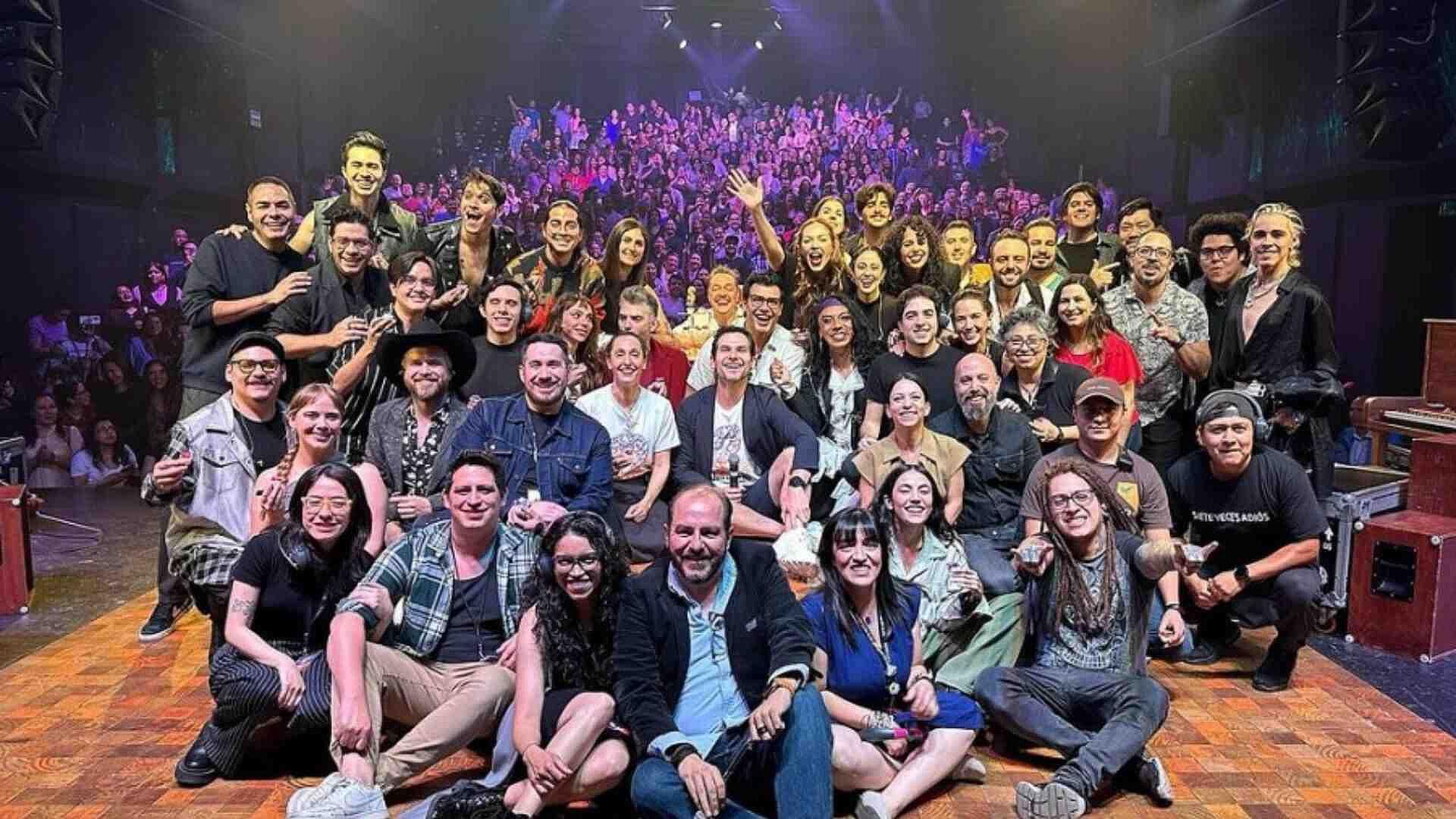 Alan Estrada Protagoniza su Obra 'Siete Veces Adiós'